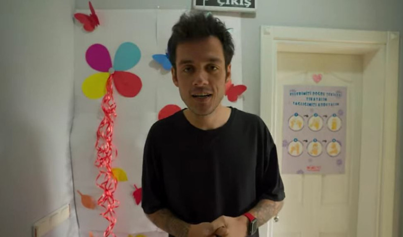 Orkun Işıtmak son videosunda 'kreş öğretmeni' oldu linç yedi! - Resim: 1