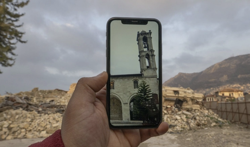 Depremden bir yıl sonra çekilen öncesi ve sonrası fotoğraflar yürek yaktı! - Resim: 1