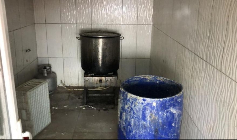 Bursa'da rezil görüntü! 3 ton eti yerden topladılar o etleri vatandaşa yedireceklerdi - Resim: 3