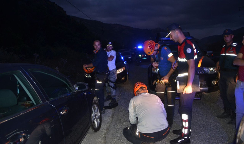 Samsun'da kayalıklarda selfie merakı sonu oluyordu - Resim: 1