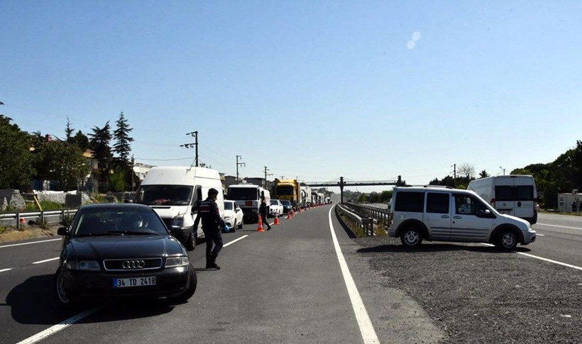 İstanbul'da seyahat kısıtlamasını yanlış anlayan yazlıkçılar tek tek geri çevriliyor - Resim: 2