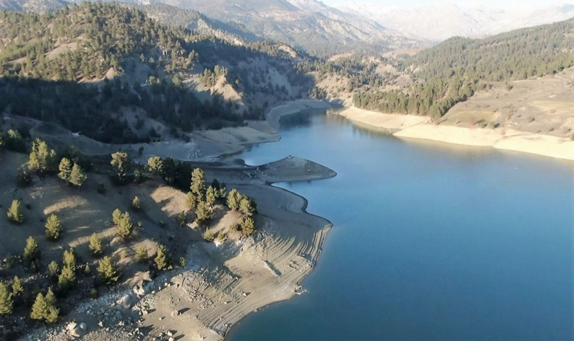 Kahramanmaraş'ta barajda sular çekilince bir köy daha ortaya çıktı - Resim: 2