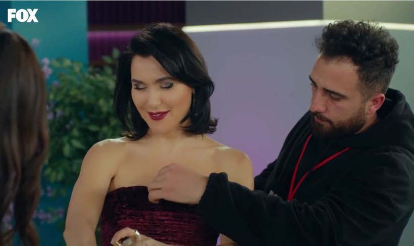 FOX TV Yasak Elma son bölümde Ender'in tokat sahnesi Muharrem Sarıkaya'ya olay gönderme - Resim: 3