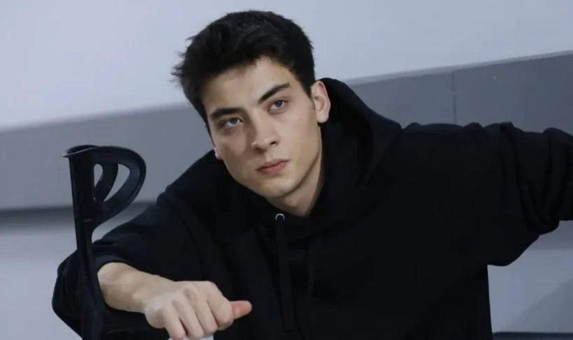 Atakan Özkaya setten rol arkadaşı ile paylaştı! O karelere yorum yağdı... - Resim: 1