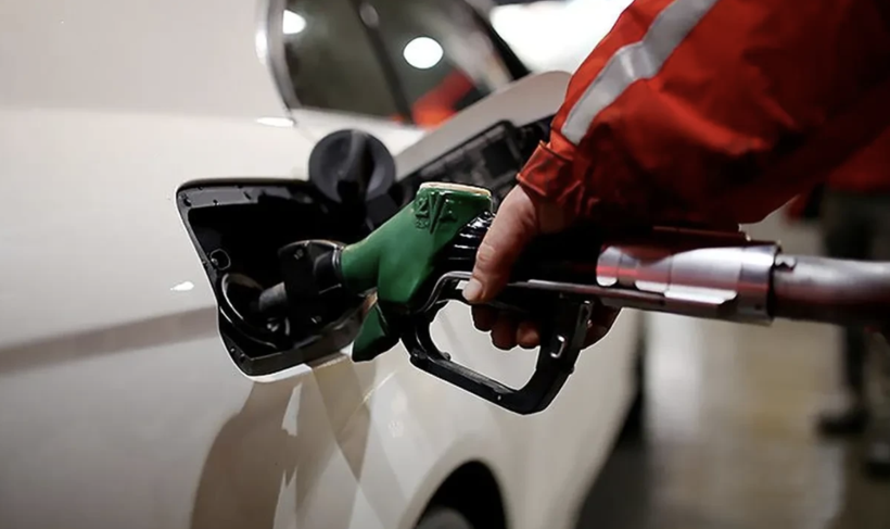 Yarın motorinin litresi ilk kez 60 liraya geçecek! Uçuk zamla 61 lirayı aşan il bile var - Resim: 2
