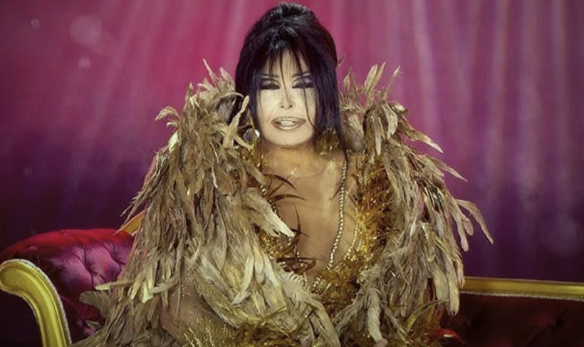 Diva Bülent Ersoy resmen çileden çıktı! Kameralar fazla yaklaşınca olanlar oldu... - Resim: 1