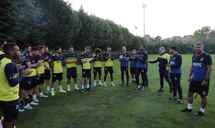 Fenerbahçe'de Volkan Demirel ilk antrenmanına çıktı! Yeni imajı olay - Resim: 3