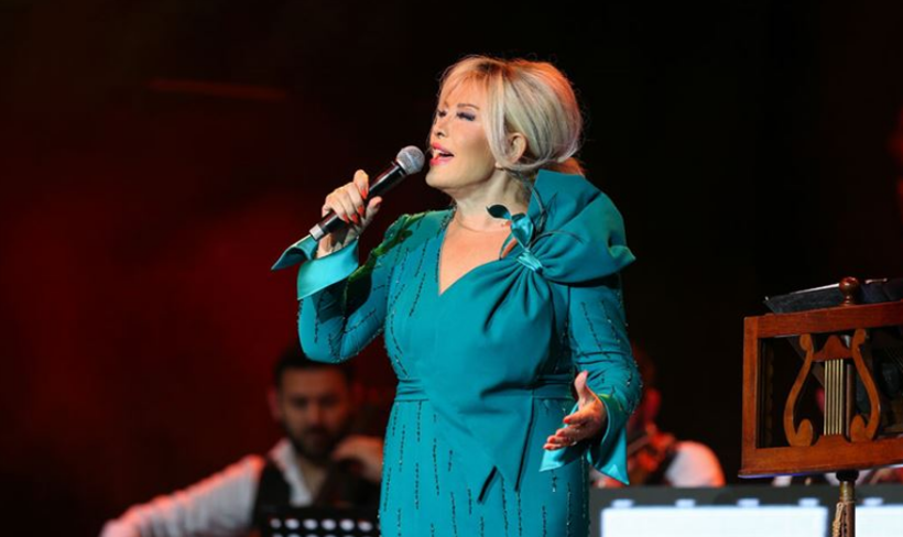 Emel Sayın'dan yıllar sonra gelen Kemal Sunal itirafı! "Onu takip ettim ve o an anladım..." - Resim: 3