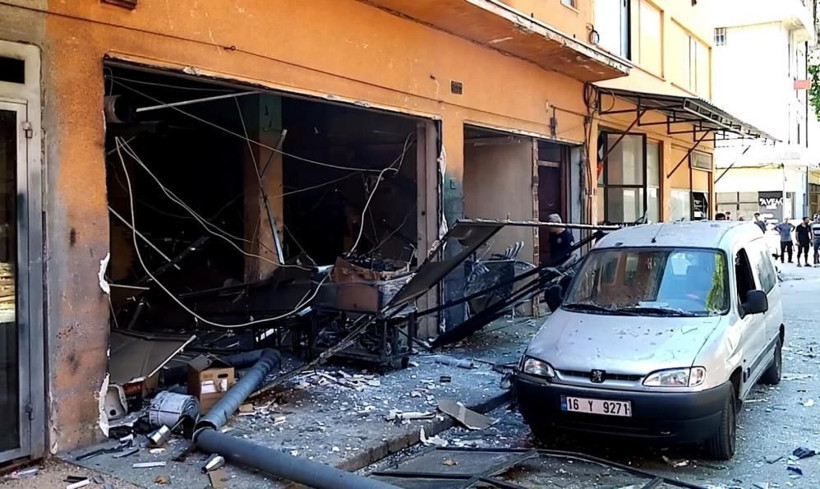Bursa'da fabrikada patlama... Boya kazanı bomba patladı, ortalık savaş alanına döndü! İşte ilk görüntüler... - Resim: 4