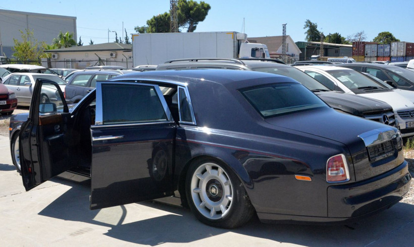 İş adamı lüks otomobilini yüzde 60 indirimle satışa çıkardı alıcı çıkmadı - Resim: 2