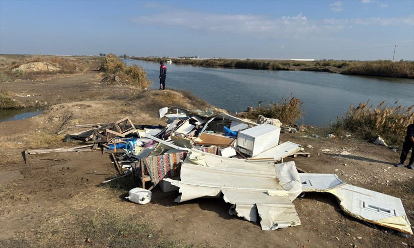 Adana Karataş'ta yıkım kararı çıkmıştı! Kaçak yapılar yıkılıyor - Resim: 2