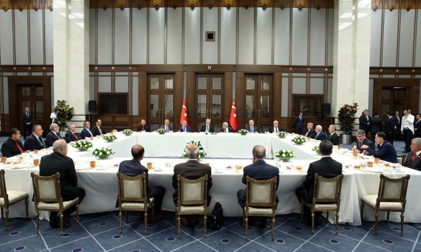 Erdoğan'dan 10 Muharrem İftarı! - Resim: 2