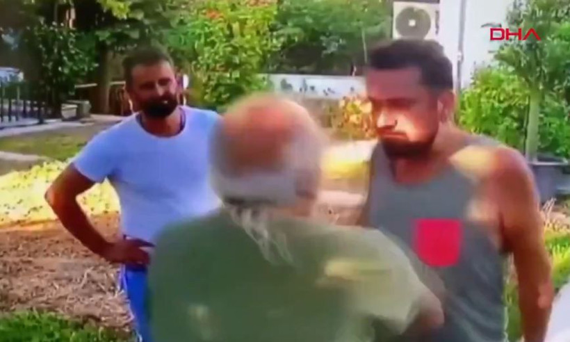 Halil Sezai dayak videosu ifşa oldu yaşlı adam konuştu: Ezan mı okuyorsun deyip vurdu - Resim: 1