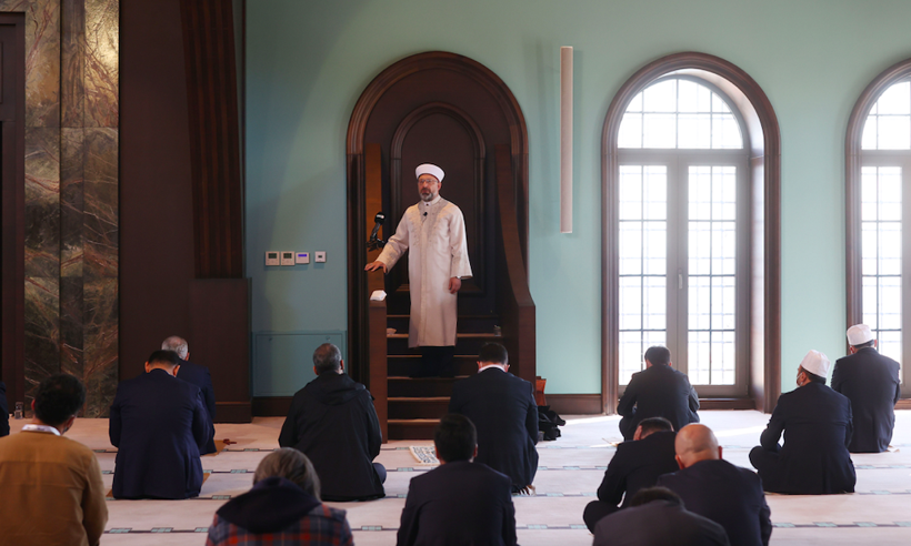 Cumhurbaşkanı Erdoğan Türk Konseyi liderleriyle cuma namazı kıldı - Resim: 4