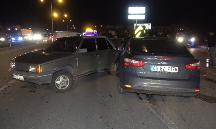 Bayram trafiğini birbirine kattı! Alkollü vatandaş 4 araca kaza yaptırdı: 3 yaralı - Resim: 4