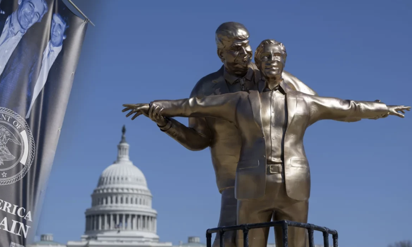 Trump'ı çıldırtacak heykel, meydana diktiler! Sapkın Jeffrey Epstein ile... - Resim: 1