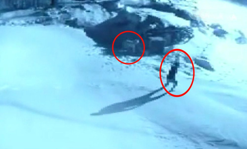 Köye inip dehşet saçtılar! Ev sahibi ayakkabısını bile giymeden dışarı koştu - Resim: 4