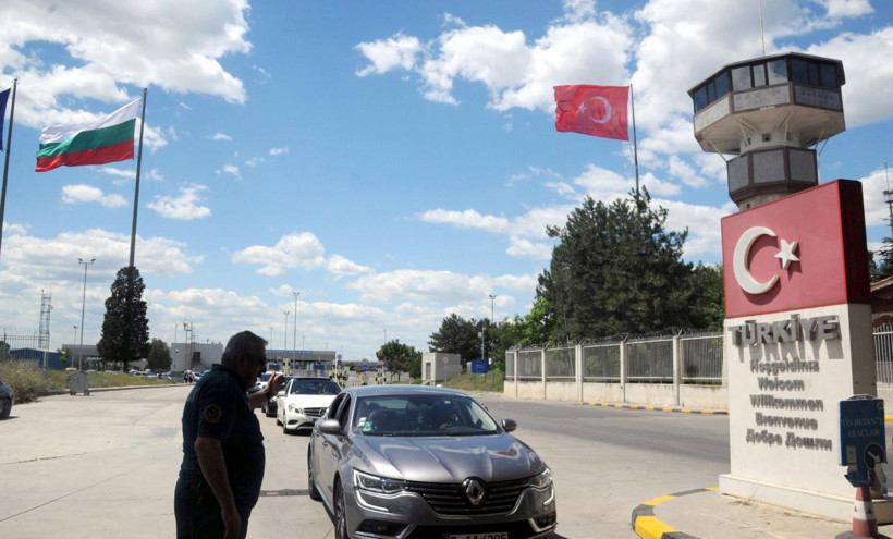 Edirne Kapıkule'de gurbetçi akını - Resim: 3
