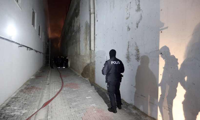 Ankara'da 13 katlı binada yangın paniği - Resim: 3