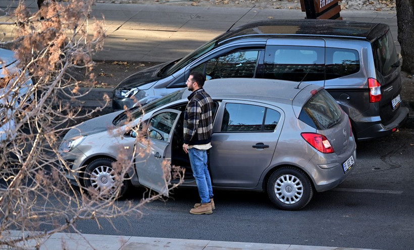 Saat 9'u 5 geçe hayat 1 dakika durdu! Türk Milleti Atasına saygısını böyle gösterdi! - Resim: 2