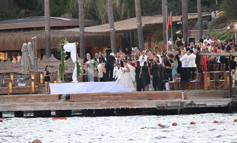 İş adamı Moris Kohen Pınar Hacıarifoğlu ile dünya evine girdi - Resim: 2