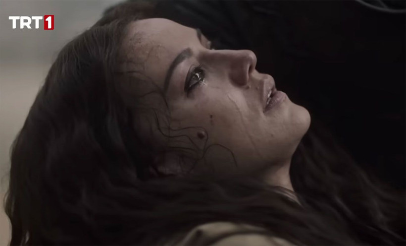 Alparslan Büyük Selçuklu'da Akça Hatun'a Fahriye Evcen böyle veda etti - Resim: 3