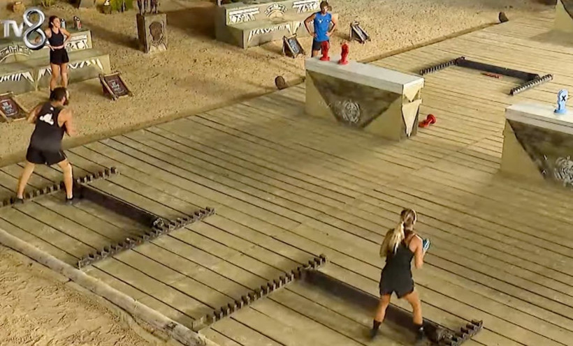 Survivor'da sürpriz eleme gecesi! Adaya veda eden isim şaşırttı - Resim: 2