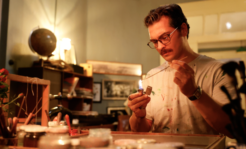 Çağatay Ulusoy'un bir özelliği daha ortaya çıktı! Rolü için ebru dersi aldı... - Resim: 1