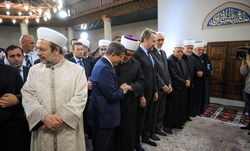 Davutoğlu'nun bu görüntüsü merak konusu oldu! - Resim: 2