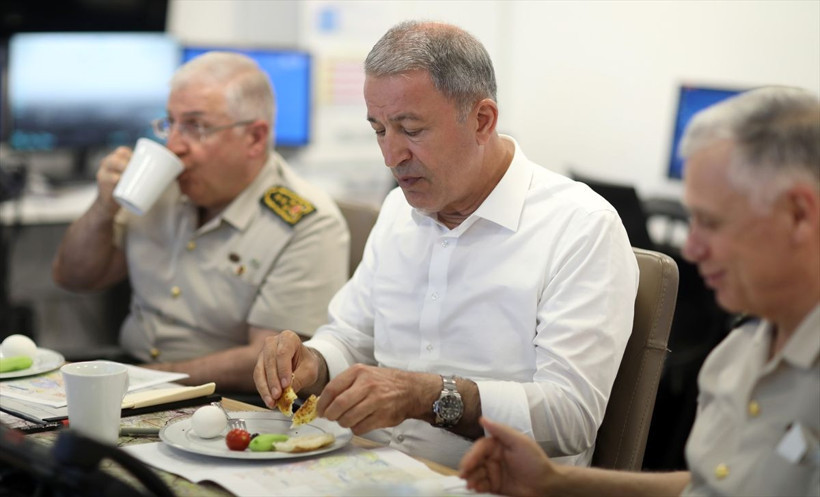 Milli Savunma Bakanlığı'ndan özel görüntü! Hulusi Akar ve komutanlar var - Resim: 4