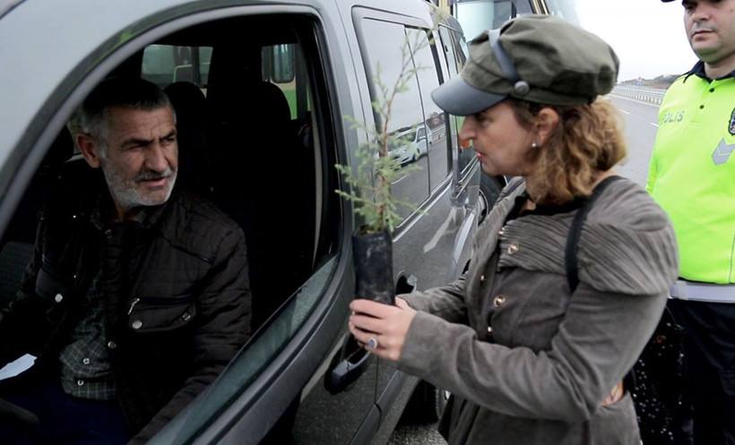 Edirne'de trafik cezası yazılacağını sanan sürücü fidan dikti - Resim: 4