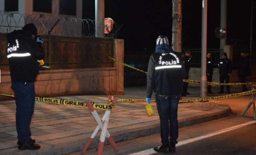 Olay yeri Malatya! Şüpheli şahıs bıçakla 2 bekçiyi, bekçi silahla arkadaşını yaraladı - Resim: 3