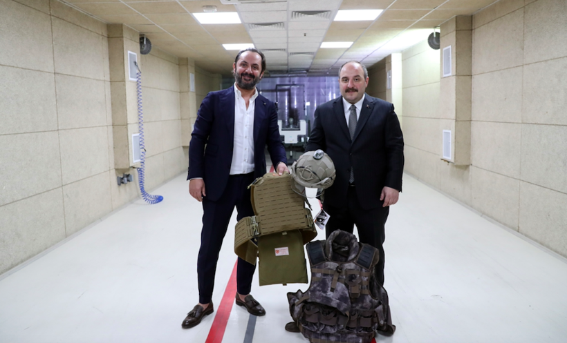 Zelenskiy'nin giydiği koruyucu kask ve yeleğin adresi Yozgat çıktı - Resim: 4