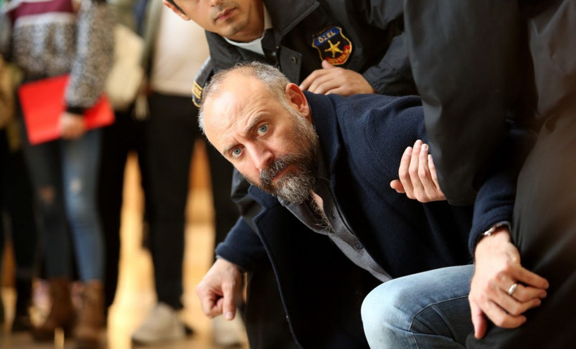 Bergüzar Korel eşi Halit Ergenç'in oynadığı Star TV Babil dizisine isyan etti 'Bıktım!' - Resim: 3