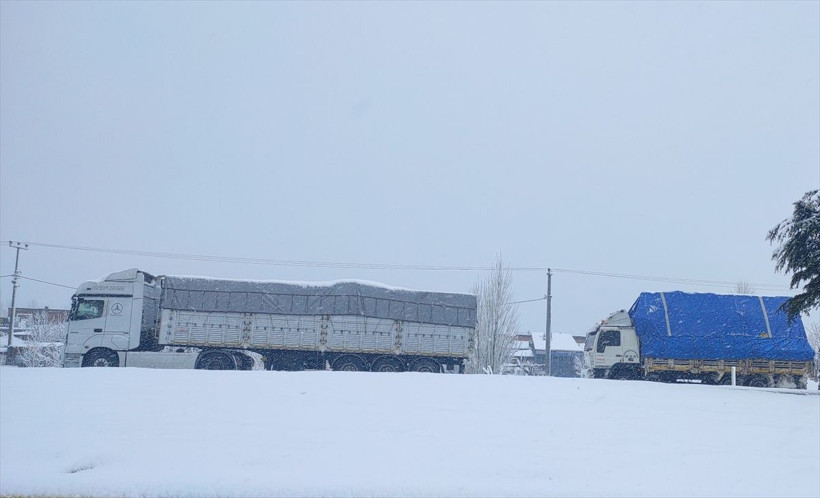 Yoğun kar yağışı etkili oluyor! Konya-Antalya kara yolu çekici türü araçların geçişine kapatıldı - Resim: 4