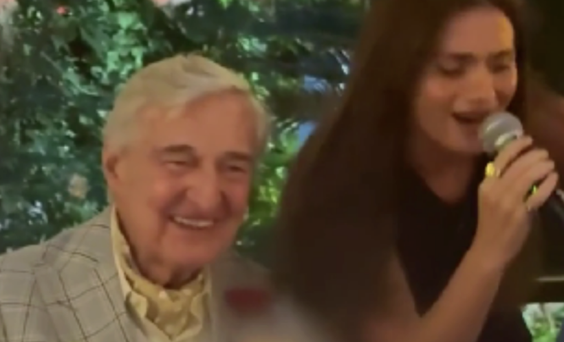 95 yaşındaki Rahmi Koç'tan eğlenceli görüntüler! Ablasının doğum gününde piste çıktı... - Resim: 1