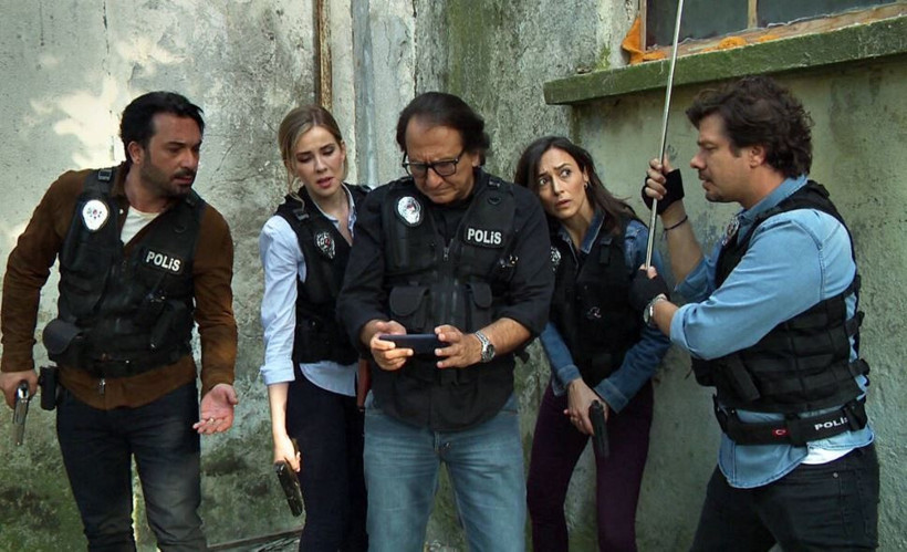 Kanal D Arka Sokaklar yeni sezonda 'yakışıklı polis' transferi Genç oyuncuya bomba teklif - Resim: 1