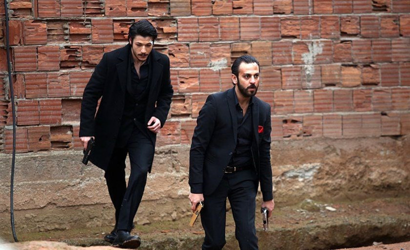 Çukur yeni bölümde herkesi yıkan sahne Vartolu öldü! - Resim: 1