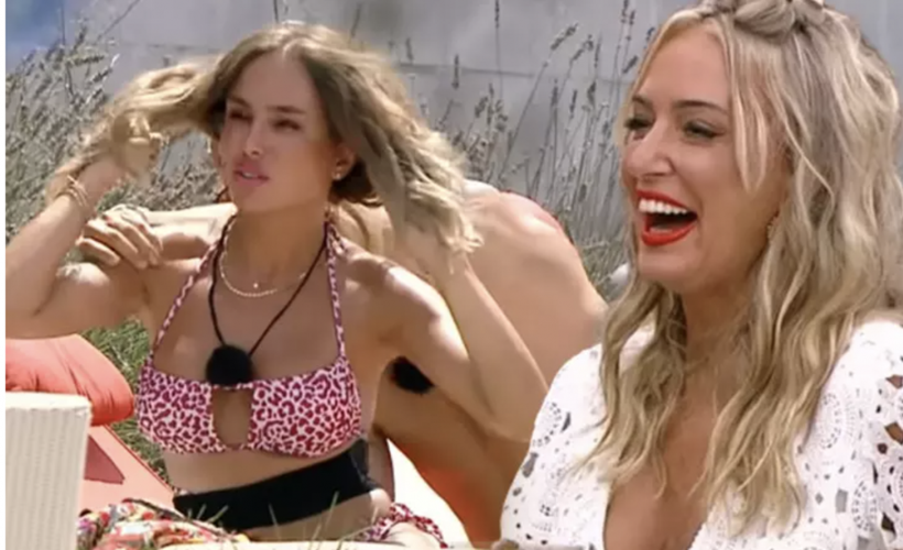 Saba Tümer Aşk Adası'yla geliyor! Yurtdışında erotik sahnelerle gündem olmuştu - Resim: 2