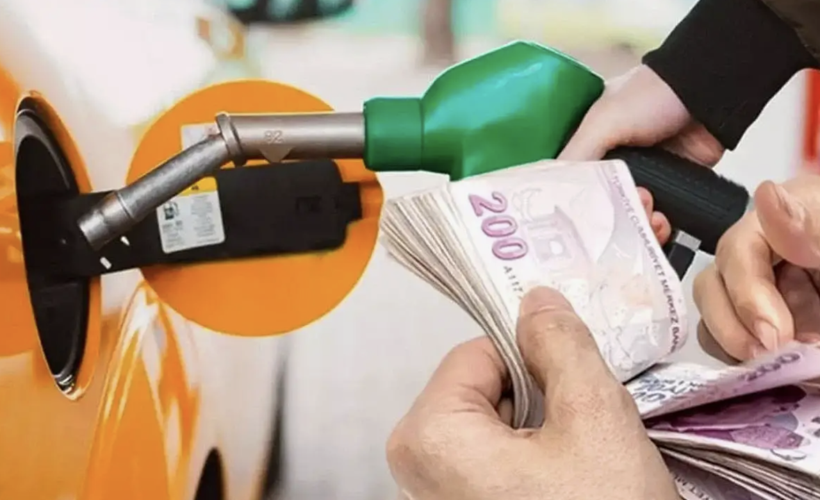 Bu zam tarihe geçecek! Akaryakıta kallavi zam gece yarısı pompoya yansıdı - Resim: 1