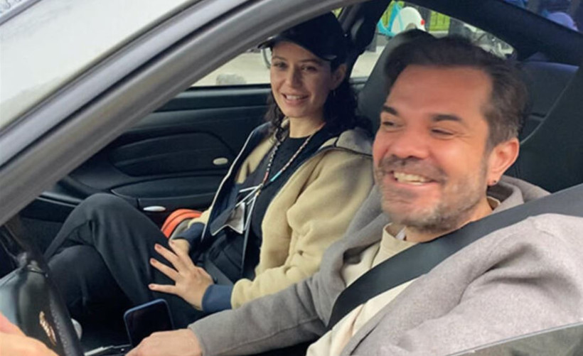 Beren Saat Kenan Doğulu'nun trafikte etrafları sarıldı! Bakın ne kadar bahşiş verdi - Resim: 2
