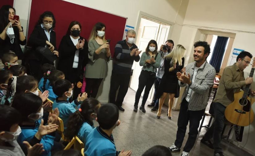 Şarkıcı Buray görme engelli hayranının en büyük hayalini gerçekleştirdi! Örnek davranış... - Resim: 1