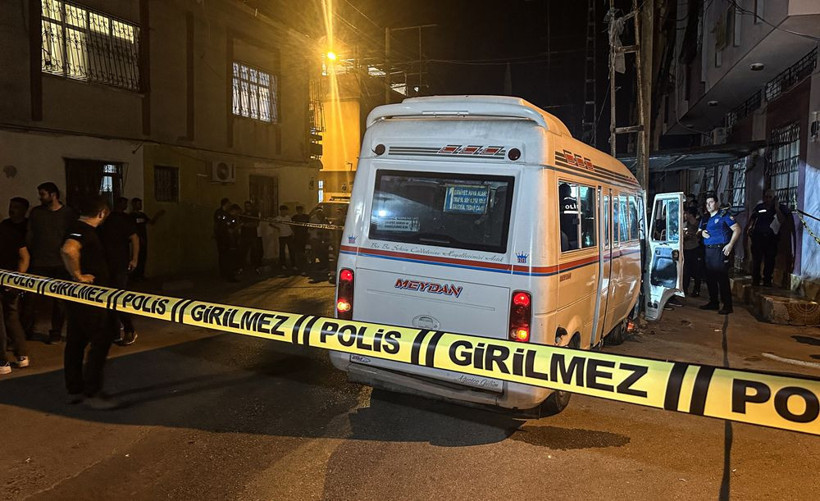 Adana'da dolmuş şoförüne kanlı pusu! Seyir halindeyken ateş açıldı - Resim: 4