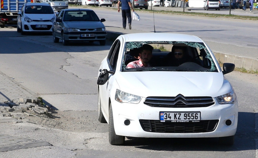İhbar geldi polis harekete geçti: 'Maskeli sürücü' endişesi! - Resim: 1