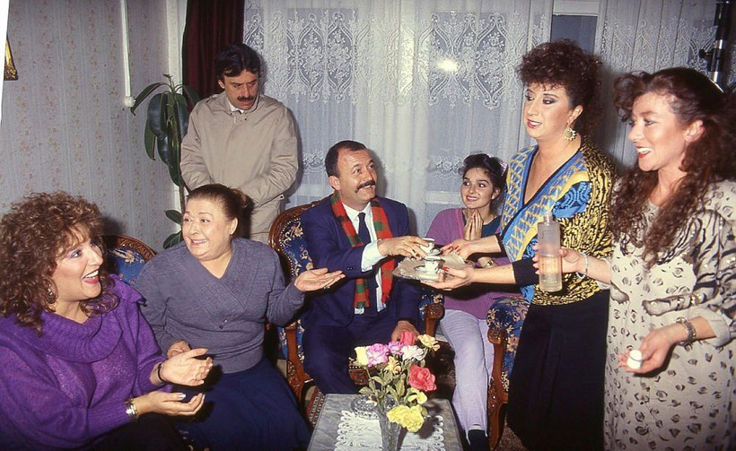 Perihan Abla dizisi TRT'ye geri dönüyor! Perran Kutman topa tuttu 'hepsi birbirinden iğrenç' - Resim: 2