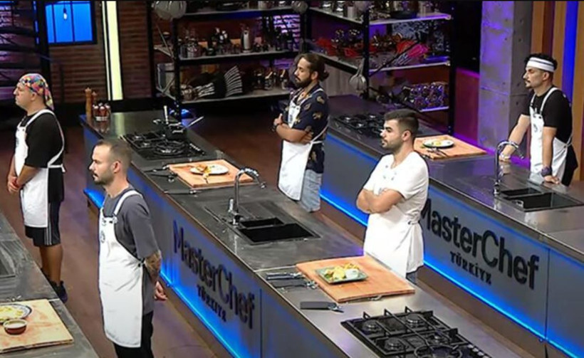 Gözyaşları sel oldu! Fark edince tezgahı yumrukladı TV8 Masterchef'te işte kadroya son dahil olan isim... - Resim: 4