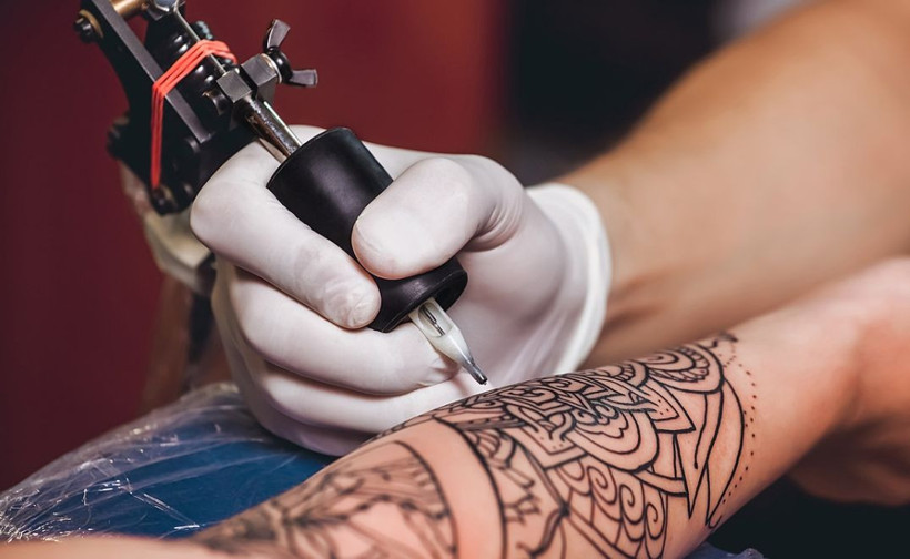 Hepsi tek tek sildiriyor! İşte ünlülerin yaptırdığına pişman oldukları dövmeleri - Resim: 1