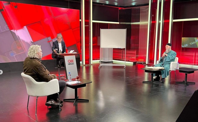 Cübbeli Ahmet Hoca 'Deccal hayatta' deyip uyardı: Deccal Türkiye'ye de gelecek! Deccal nasıl birisi? - Resim: 1