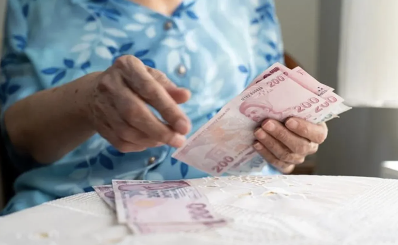 Milyonlarca emeklinin gözü bu haberde! Bayram ikramiyesi ne zaman yatacak? - Resim: 1