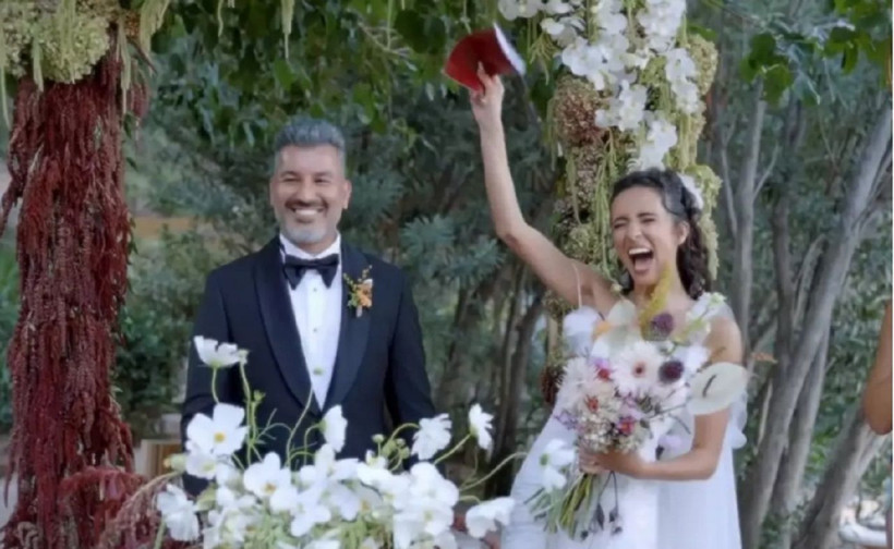 Manifest'in kurucusu Tolga Akış fenomen Gizem Kaya ile evlendi... - Resim: 1